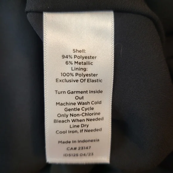 Talbots Fit & Flare Midi Dress in Dainty Medallion Size 4 V-Neck Flounced Hem - Picture 9 of 10